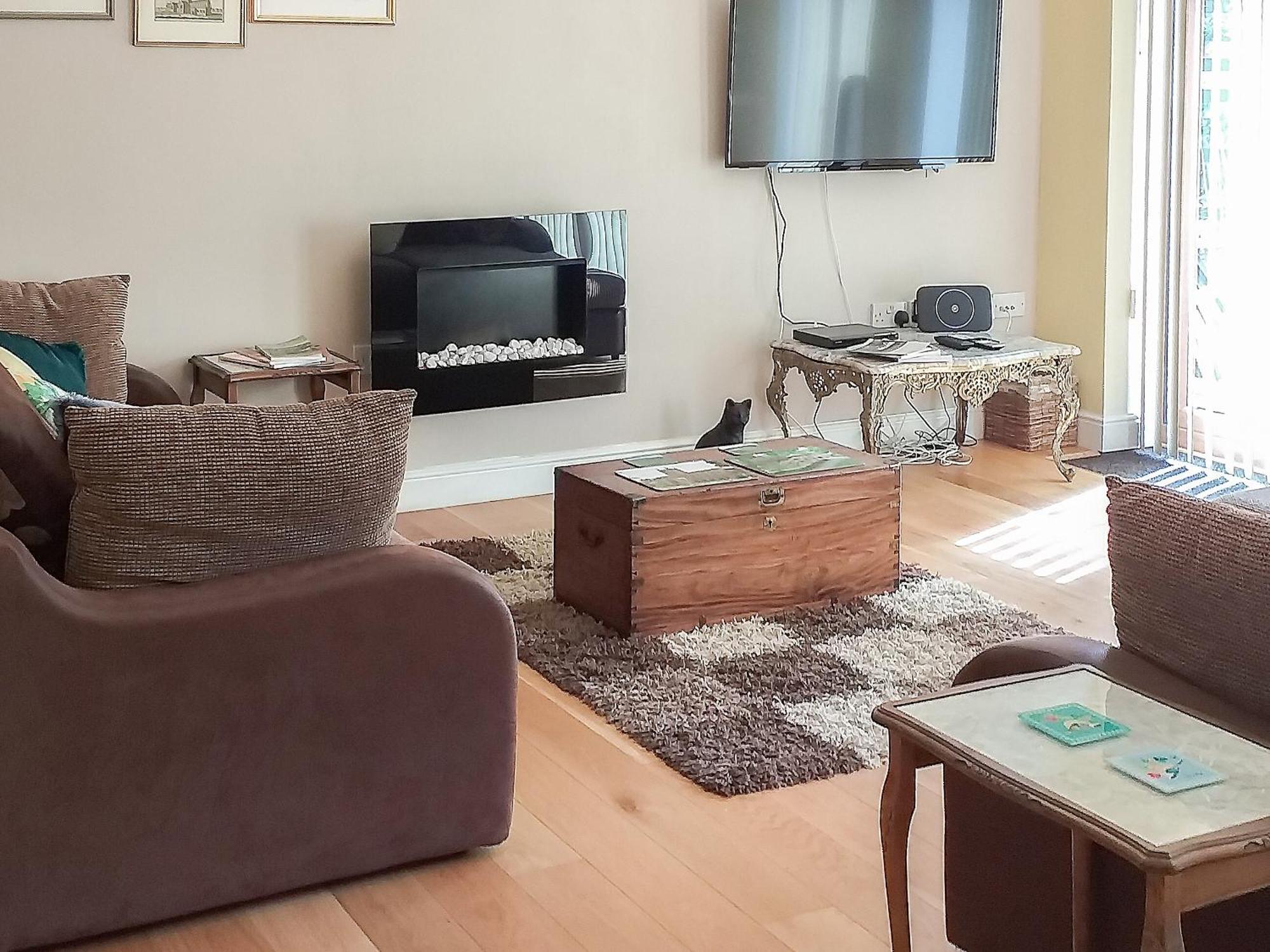 Little Acorns Villa เกรทมัลเวิร์น ภายนอก รูปภาพ